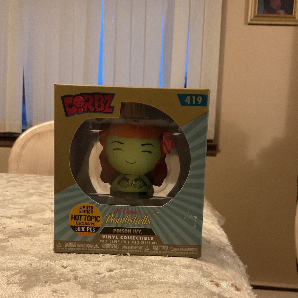 Funko Dorbz  Limited Edition DC Comics Bombshells Poison Ivy #419